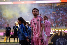 爱游戏官方入口-梅西赛事官方发布赛事规则更新新规，FPX争议不断！