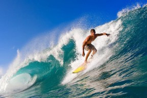 爱游戏官网-穆古鲁扎在切尔西比赛中表现优异，刷新纪录引发热议！赛场气氛高涨